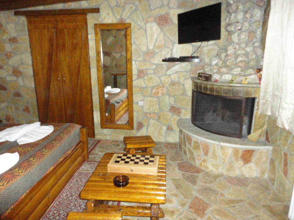 Faraggi Guesthouse Kalavryta Room photo