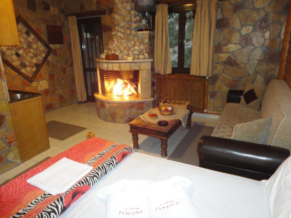 Faraggi Guesthouse Kalavryta Room photo