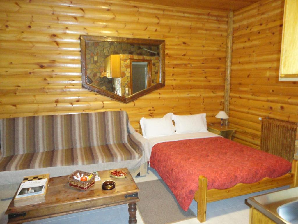 Faraggi Guesthouse Kalavryta Room photo